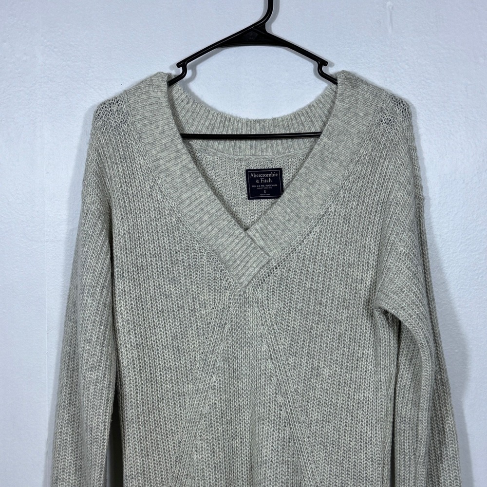 Abercrombie & Fitch Womens Gray V-Neck Knit Sweater Dress Size Small Preppy Fall - Picture 3 of 14